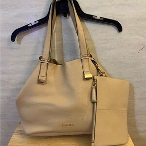 Calvin Klein Tote Bag With An Attached Pouch